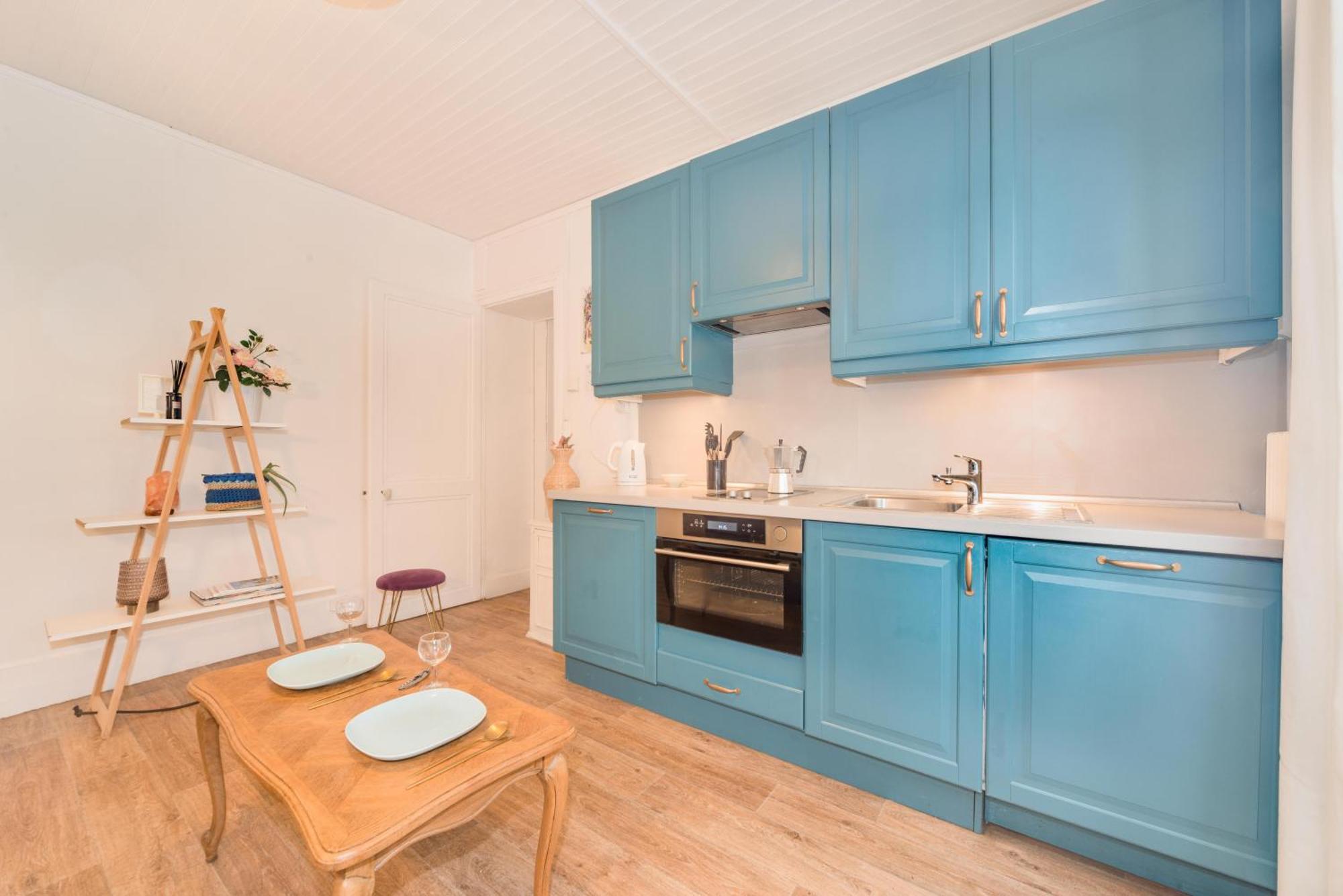 Beautiful Equipped In Apartment Paris